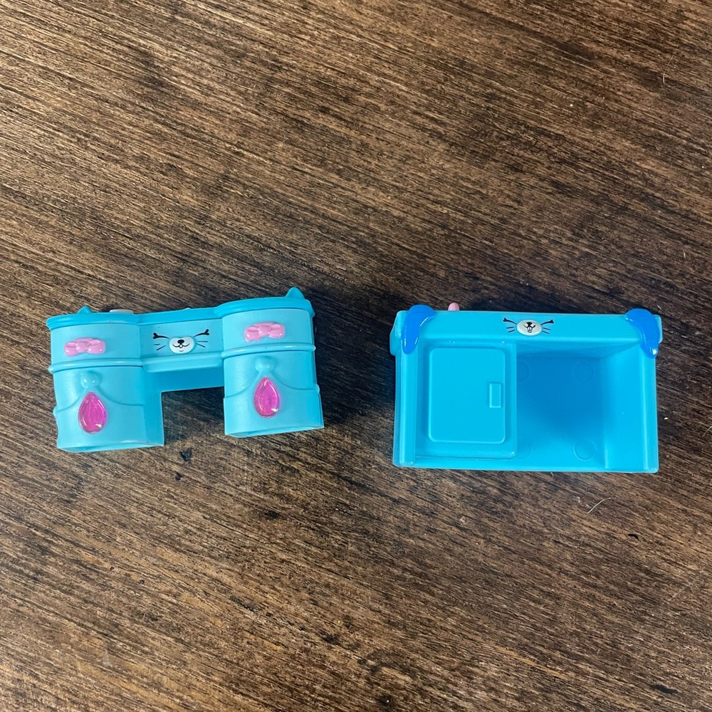 Moose/ Blue Cat-Themed Toy Furniture Set